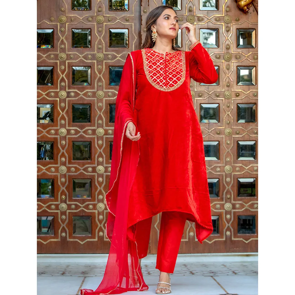 HOUSE OF JAMOTI Rose Red Velvet Kurta (Set of 3)