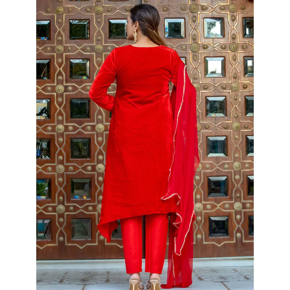 HOUSE OF JAMOTI Rose Red Velvet Kurta (Set of 3)