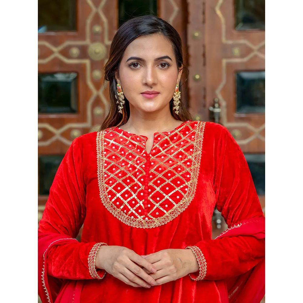 HOUSE OF JAMOTI Rose Red Velvet Kurta (Set of 3)