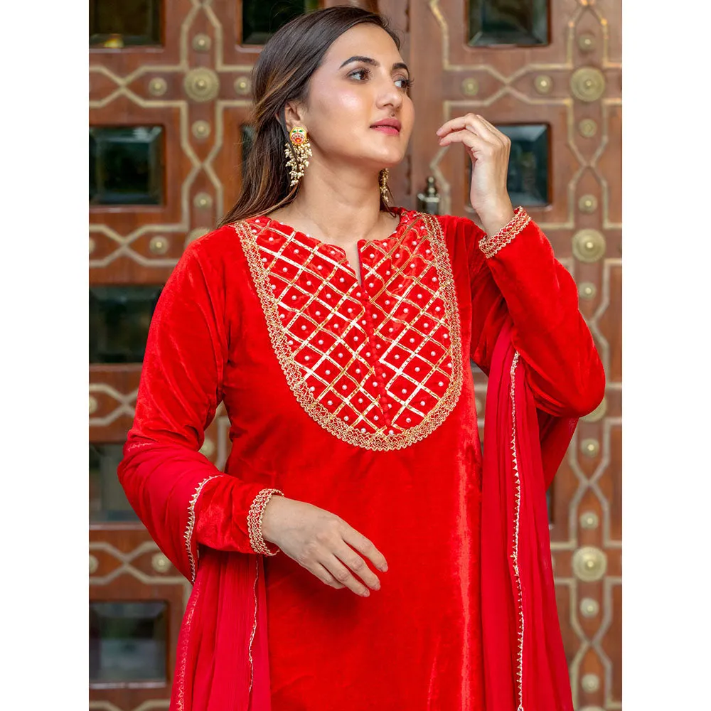 HOUSE OF JAMOTI Rose Red Velvet Kurta (Set of 3)