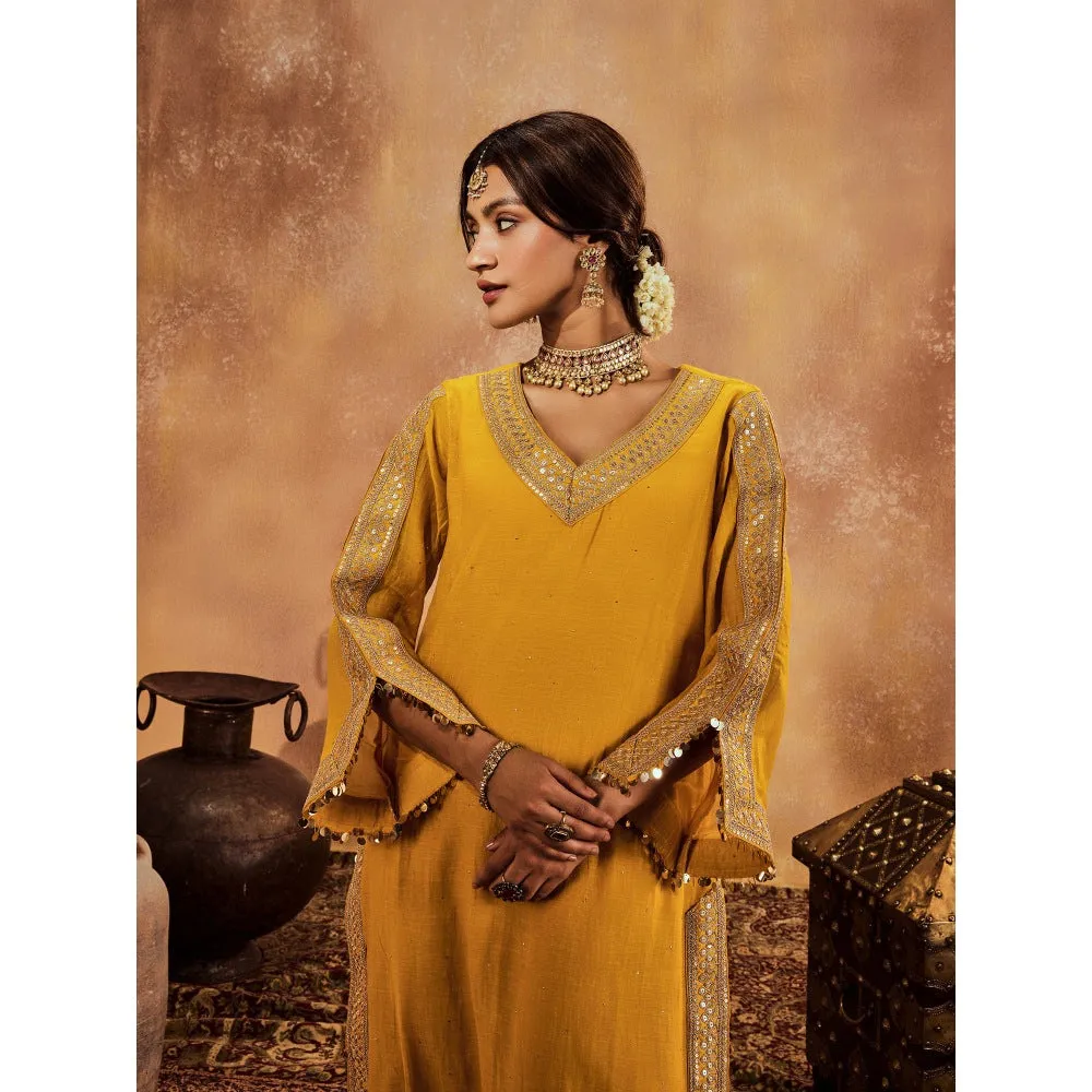 Roze Falak Yellow Kurta with Pant (Set of 2)