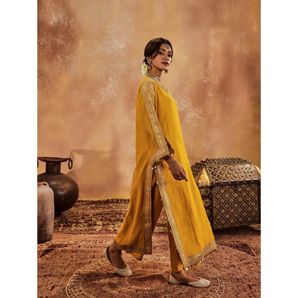 Roze Falak Yellow Kurta with Pant (Set of 2)