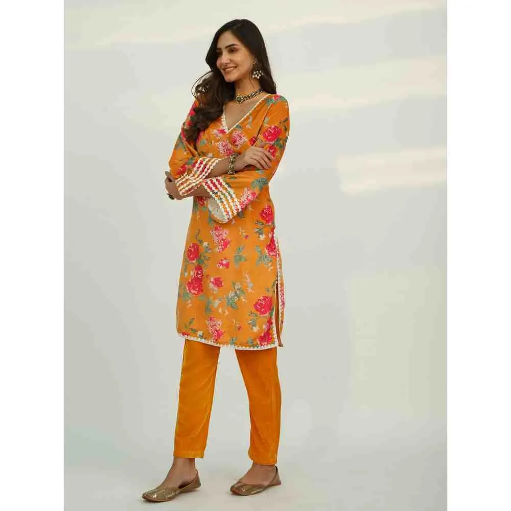 Roze Fareeha Velvet (Set Of 2)