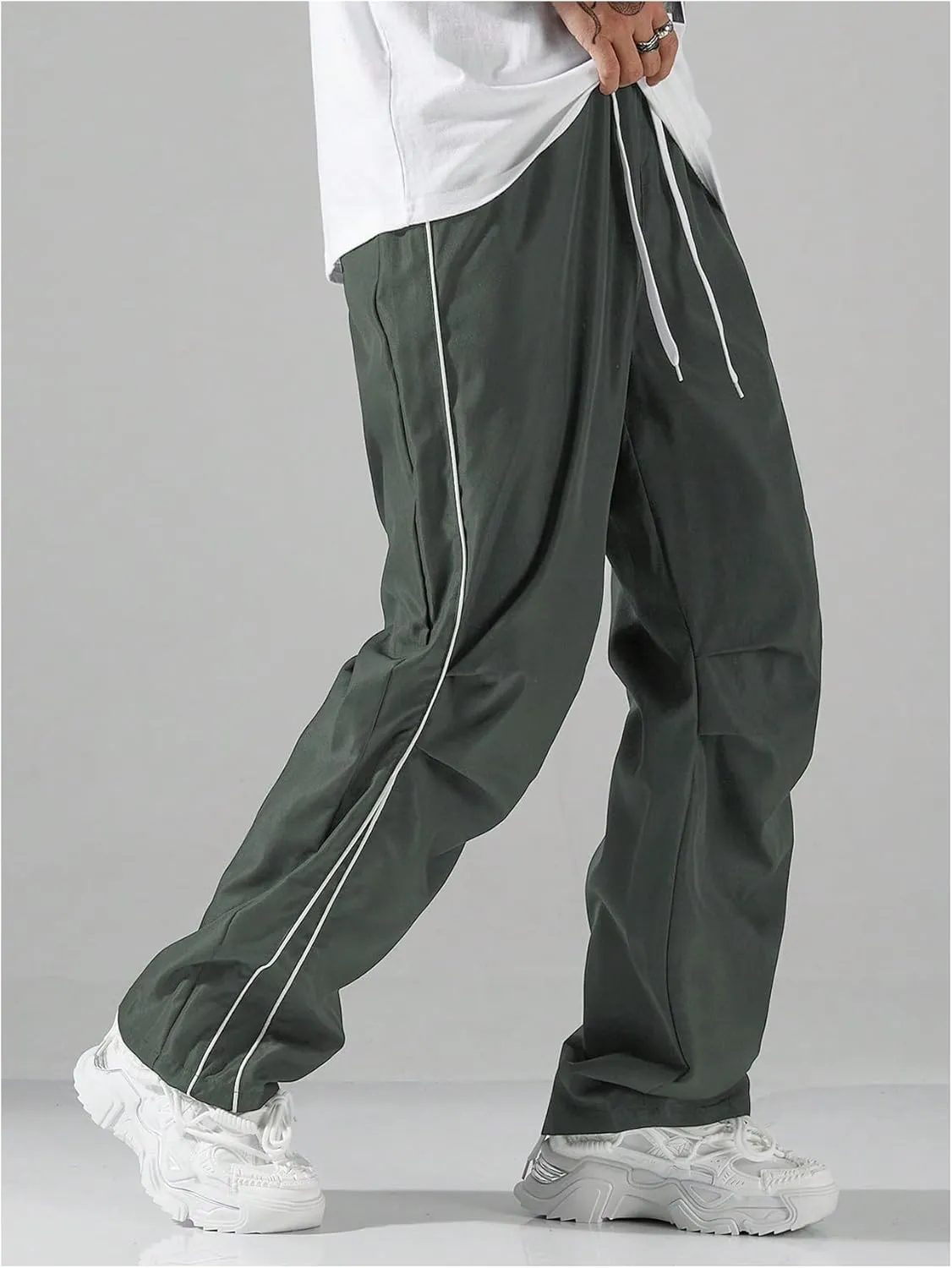 SOLY HUX Men's Parachute Pants Y2k Baggy Sweatpants Wide Leg Drawstring Waist Casual Pants Streetwear