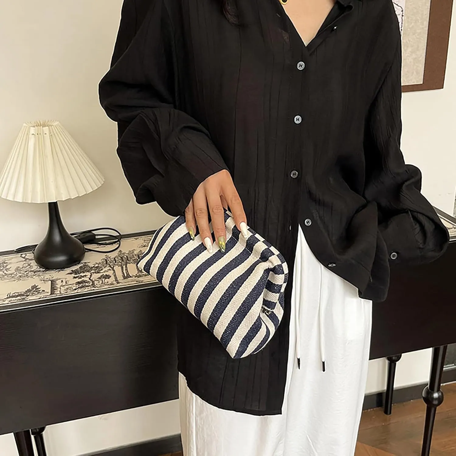 Summer Beach Woven Crochet Handbag for Women and Girls Knitted Dumpling Clutch Contrast Colors Purse Evening Purse
