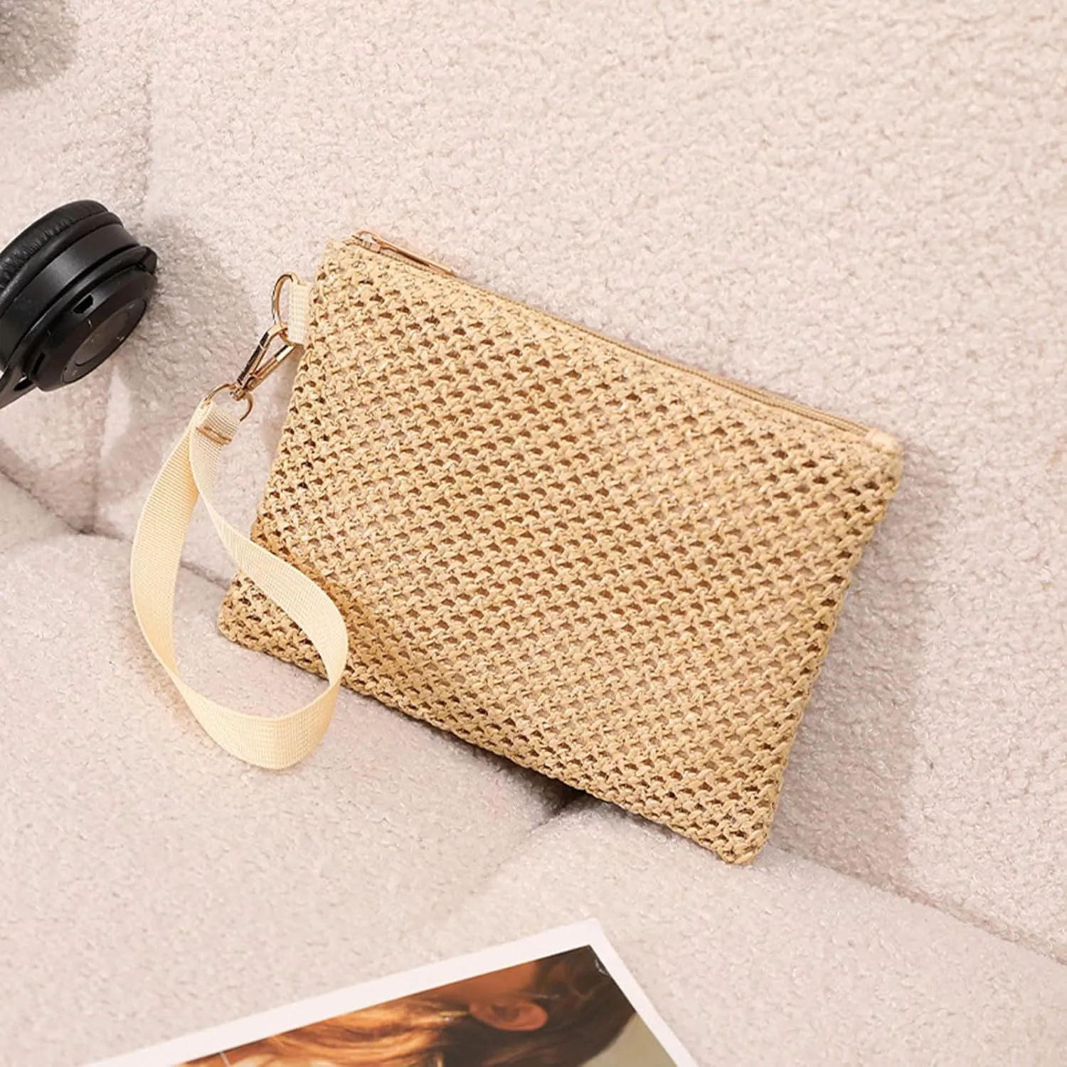 Woven Straw Handbag for Women Casual Beach Vacation Small Envelope Bag with Wristlet Zippered Wallet Purse